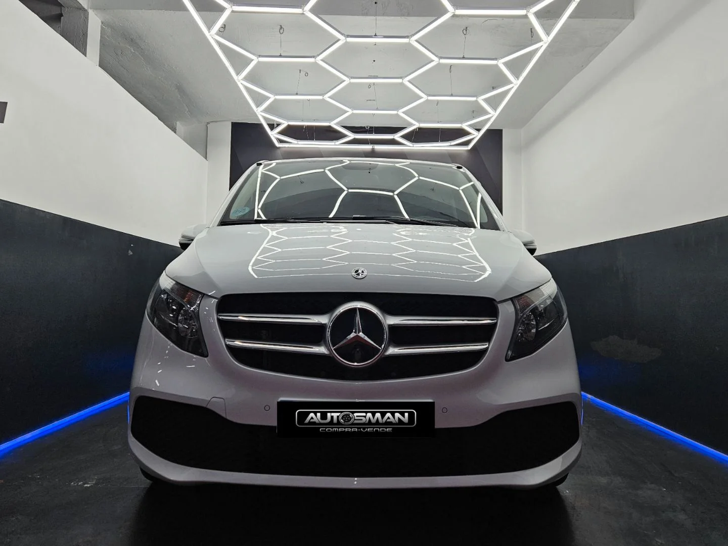 MERCEDES-BENZ Clase V 250 d Avantgarde Compacto 2023 Diésel Blanco - Interior